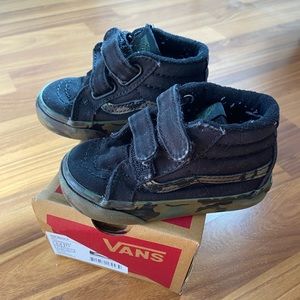 Vans Sk8-Mid Reissue V Skate Shoe - Baby / Toddler - Black / Camo 5T